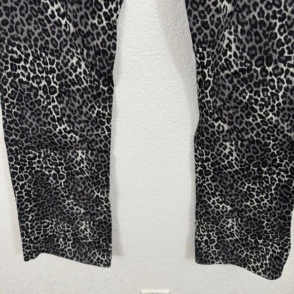 Motel Zoven High Waist Animal Print Flared Leg Trouser Pant Rar Leopard Grey XXS - Picture 13 of 16